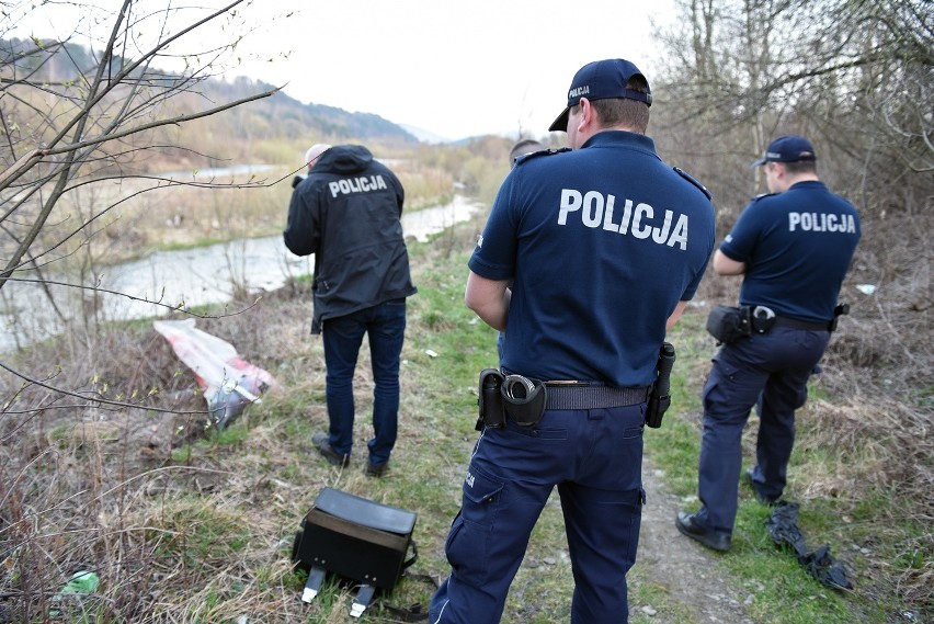 Nowy Sącz. Zwłoki psa w foliowym worku nad Kamienicą [AKTUALIZACJA]