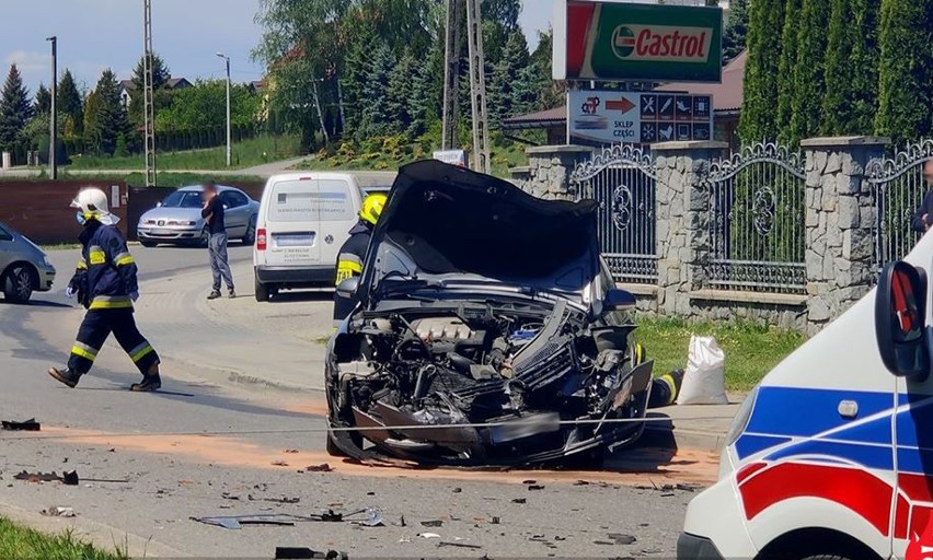 Wypadek limanowskiego busa w Trzcianie. Jedna pasażerka w szpitalu