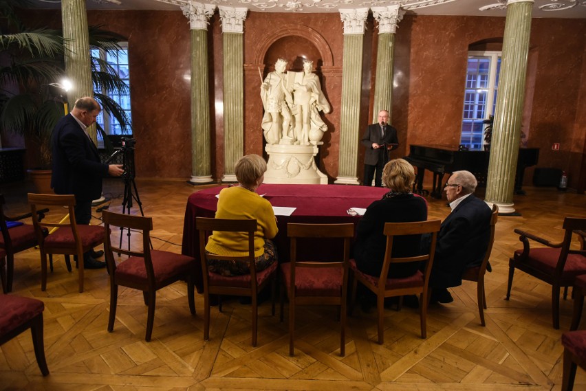 Jury konkursu. Z lewej dyrektor projektu Przemysław...