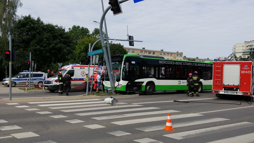 W autobusie jechało prawdopodobnie około 15 osób, wśród nich...