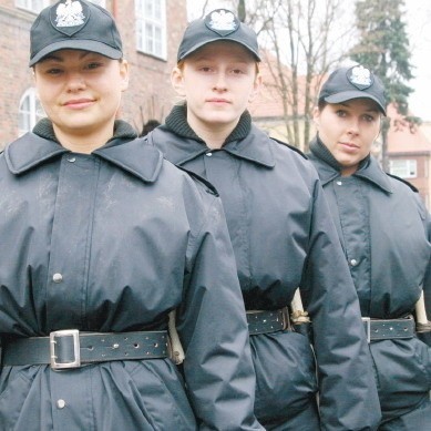 Monika Klich-Wiatr, Wioletta Lewandowska i Karolina Paszek uczą się w słupskiej Szkole Policji.