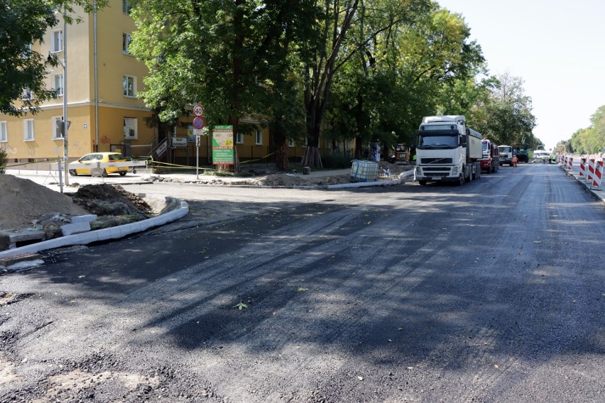 Remont Al. Racławickich i zmiany na ulicy Łopacińskiego. Znowu będzie można wyjechać z niej w Racławickie