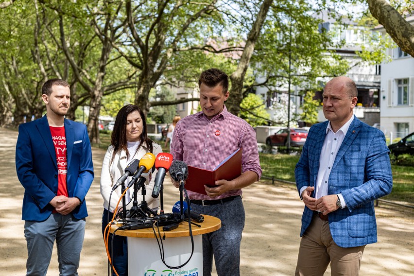 Dzień dawcy szpiku w Szczecinie. Jednym z dawców jest prezydent Szczecina Piotr Krzystek