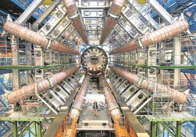 Naukowcy z krakowskiego IFJ pracują m.in. przy Wielkim Zderzaczu Hadronów pod Genewą