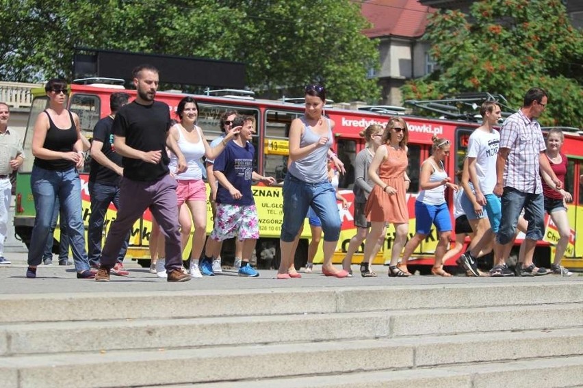 Roztańczyć Poznań - tym razem przed Operą