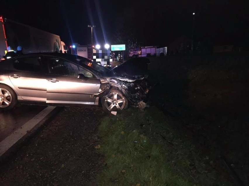 Auto osobowe jadące od strony Białegostoku zatrzymało się,...