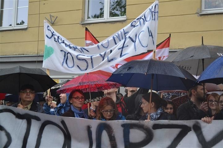 Częstochowa: Protest w obronie I Liceum Ogólnokształcącego...