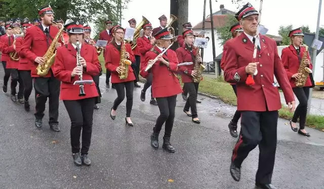 Miejska Okriestra Dęta pod batutą Henryka Kapturskiego znana jest w całym regionie.