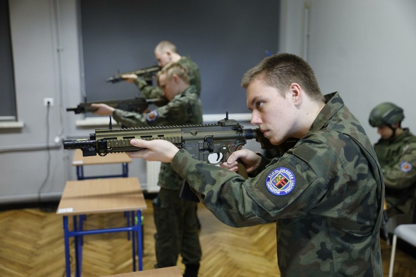 Wirtualna strzelnica w Chorzowie - obiekt otwarto w II...
