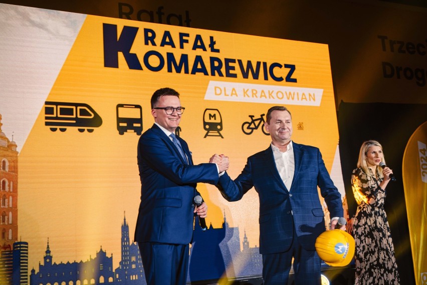 Rafał Komarewicz (z prawej) z poparciem Szymona Hołowni.