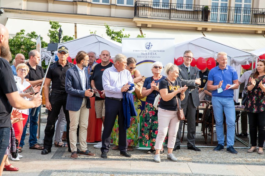 Podczas poniedziałkowego Tour de Konstytucja na Rynku...