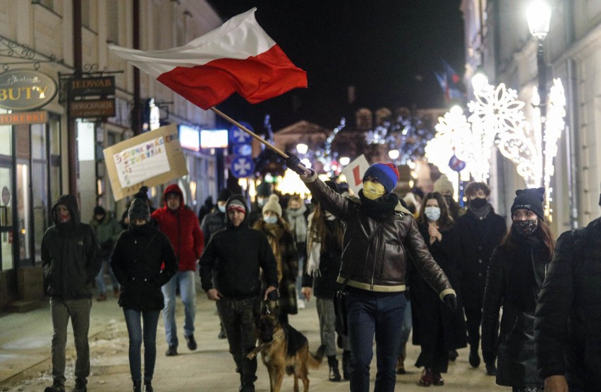 Strajk Kobiet znów przeszedł ulicami Rzeszowa.