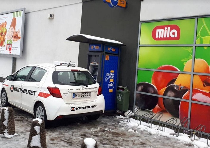 Kolejny skok na bankomat w Andrespolu. Złodzieje wciąż na wolności