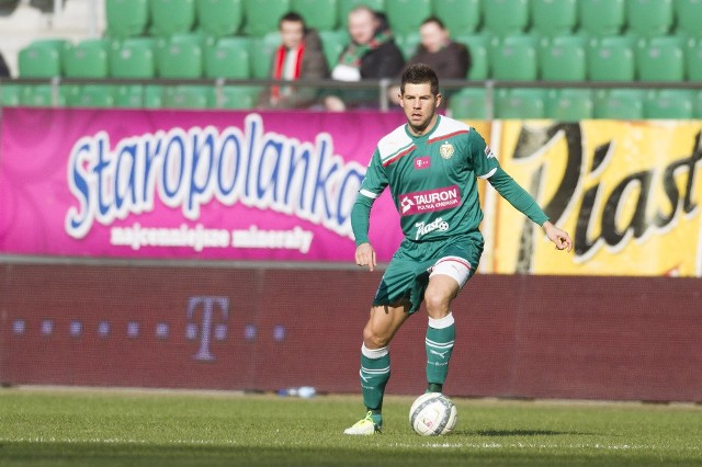 Amir Spahić - 30-letni Bośniak od listopada pozostaje bez klubu. W Ekstraklasie zagrał w ponad 60 spotkaniach, ma na koncie tytuł mistrza Polski ze Śląskiem Wrocław.