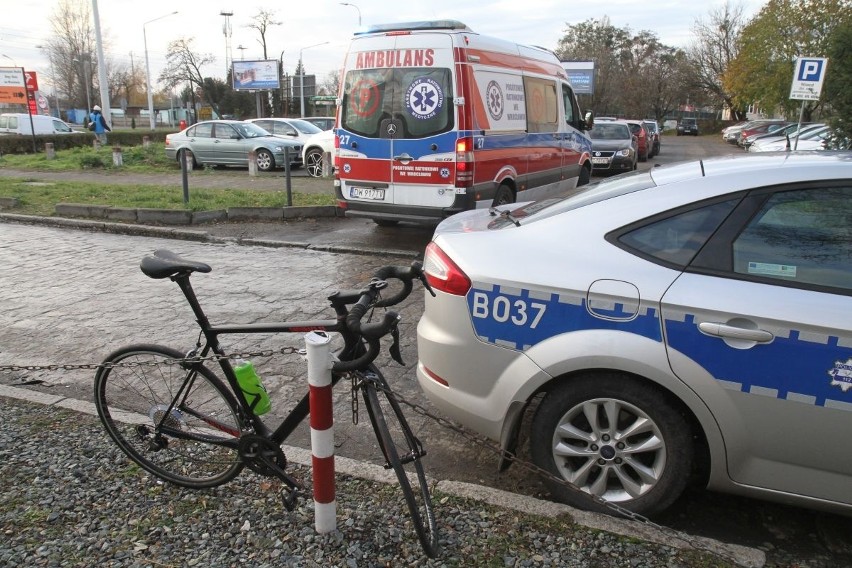 Mercedes zderzył się z rowerzystą na Krakowskiej