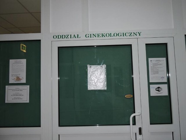 Bielski szpital nad wejściem ma ogromny napis „Szpital przyjazny dziecku”, ale od piątku jest zamknięty dla kobiet w ciąży i noworodków oraz pań z problemami ginekologicznymi.