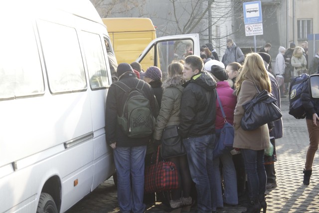 Po likwidacji weekendowych kursów i ograniczeniu w dni powszednie trudno jest dojechać z Niemiec do Lublina