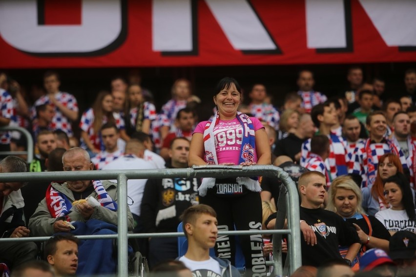 Górnik Zabrze pokonał Legię 3:1. Zobacz zdjęcia kibiców...