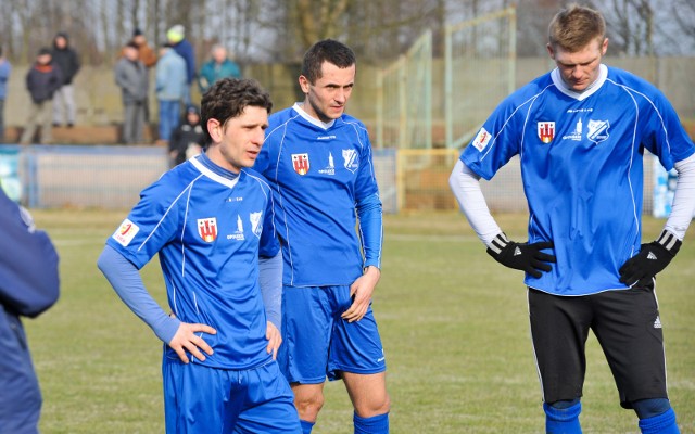 Marcin Nowacki (z lewej) teraz gra w Stali i spotka się z byłymi kolegami z Kluczborka w tym m. in. z Adamem Orłowiczem.