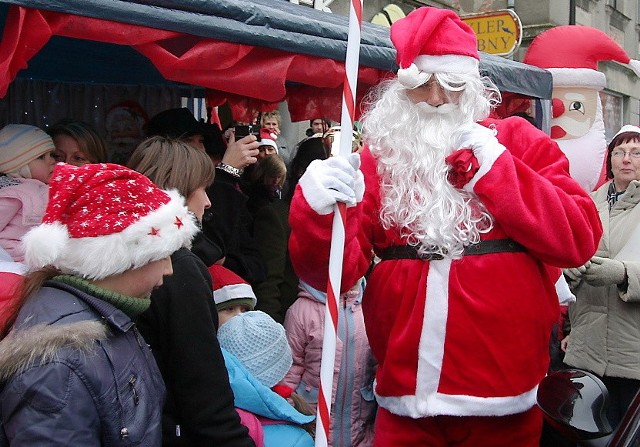 Mikołaj z prezentami ma mnóstwo dzieci do odwiedzenia. Do klubu "Słońce" zawita 8 grudnia.