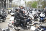 Otwarcie sezonu motocyklowego na toruńskiej Motoarenie i parada do Łubianki. Zobaczcie zdjęcia!