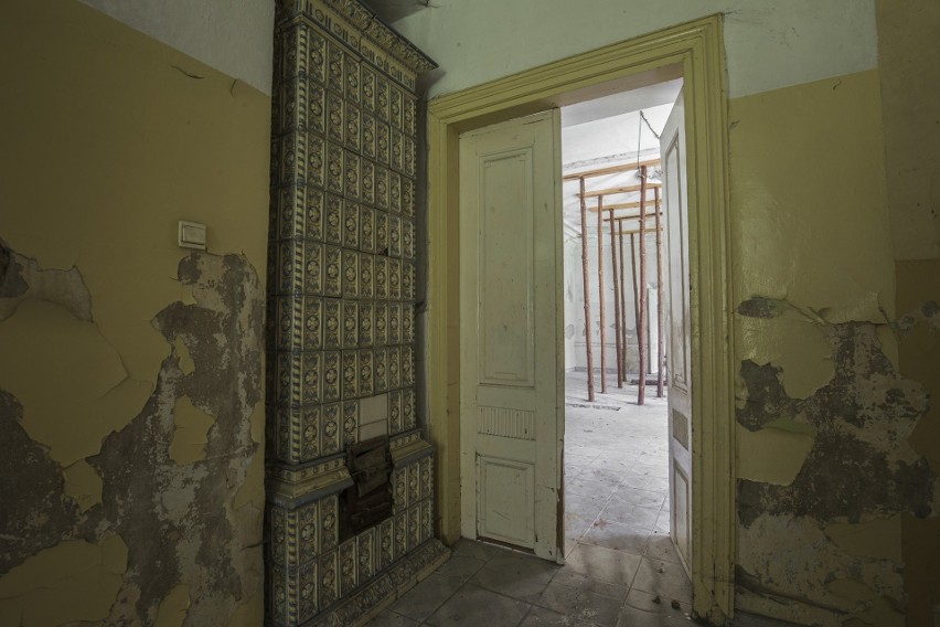 Opuszczone pałace, domy i dwory na Lubelszczyźnie. W ich wnętrzach zatrzymał się czas? Zobacz te zdjęcia
