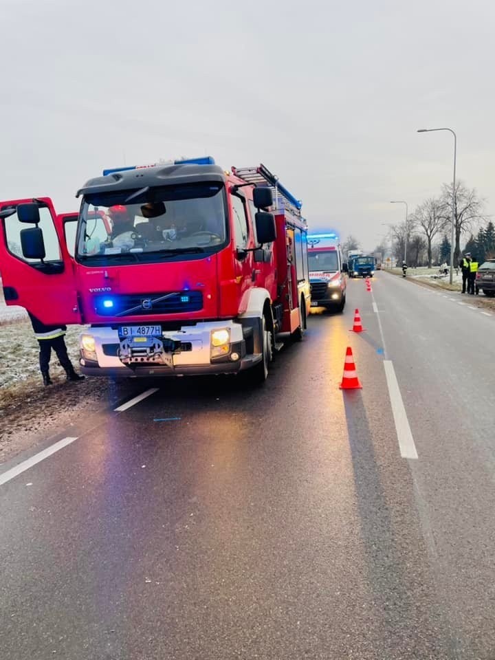 Wypadek na DK 65 w Dobrzyniewie Dużym. Jedna osoba ranna po...