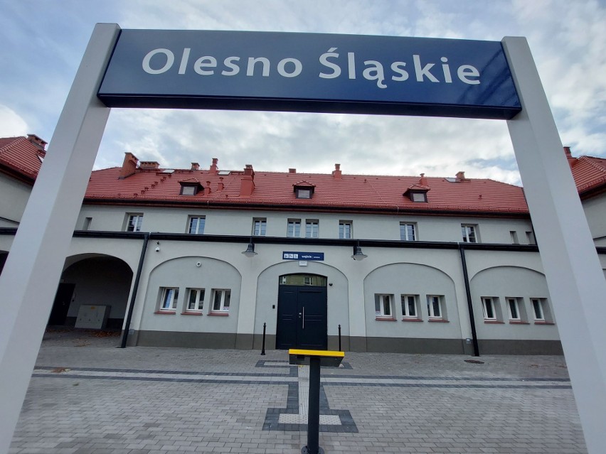 PKP Olesno Śląskie po gruntownym remoncie. To teraz jeden z...