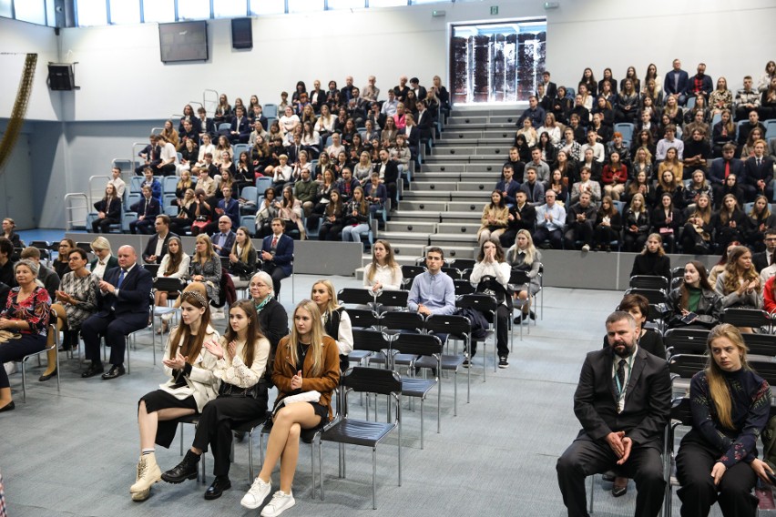 Kraków. Uniwersytet Ekonomiczny zainaugurował nowy rok akademicki. Gościem Prezydent Andrzej Duda