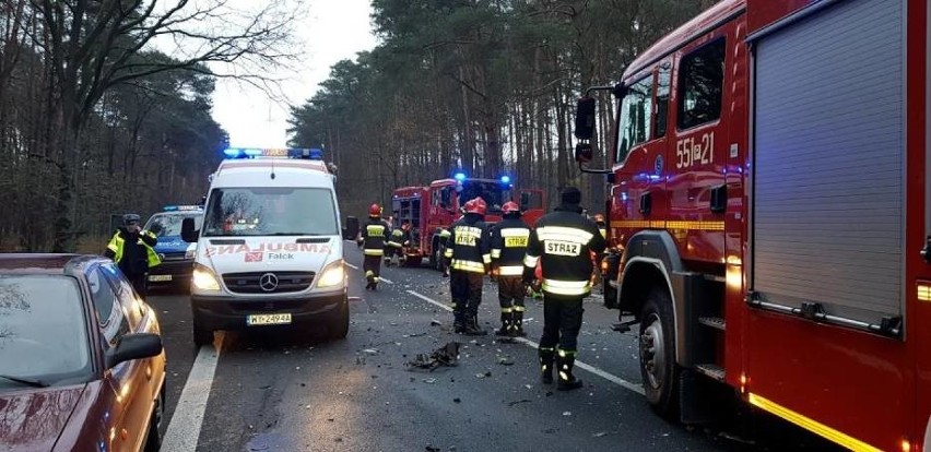 Na DK 11 na północy Wielkopolski między Ujściem a Chodzieżą...