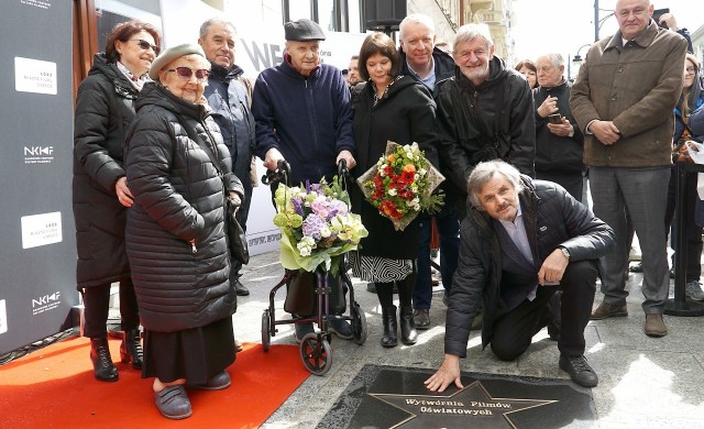 Gwiazdę poświęconą łódzkiej Wytwórni Filmów Oświatowych odsłonił reżyser i operator Jacek Bławut