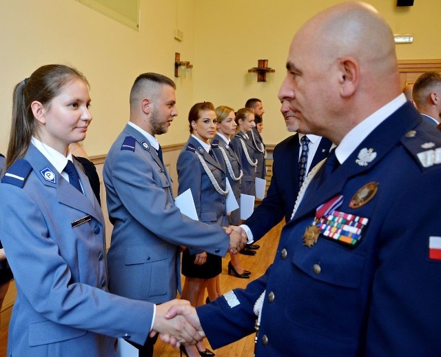 Święto Policji to także czas awansów, odznaczeń oraz podziękowań dla wszystkich mundurowych oraz przedstawicieli środowisk z nimi współpracujących.