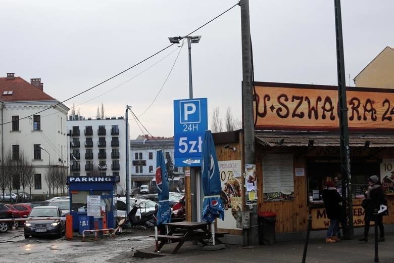 Z parkingu korzystają m.in. goście okolicznych hoteli.