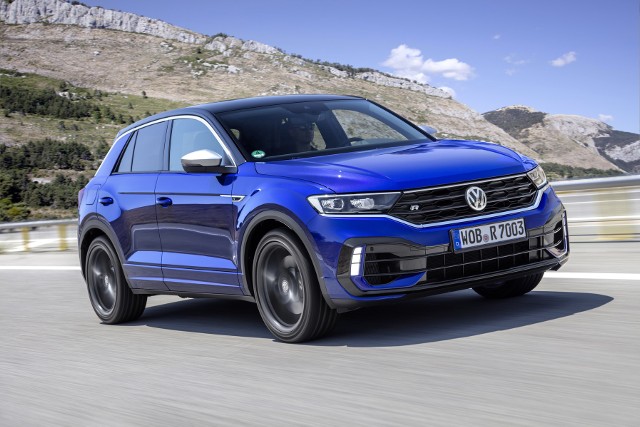 Volkswagen T-Roc RJuż można zamawiać topową wersję kompaktowego crossovera, napędzaną silnikiem o mocy 221 kW/300 KM, dysponującym momentem obrotowym o wartości 400 Nm. Fot. Volkswagen