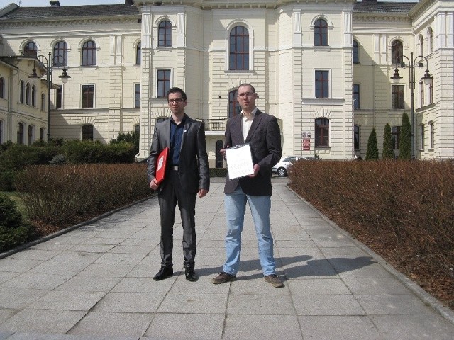 Piotr Najzer i Arkadiusz Jarzecki z wnioskiem o likwidację straży.