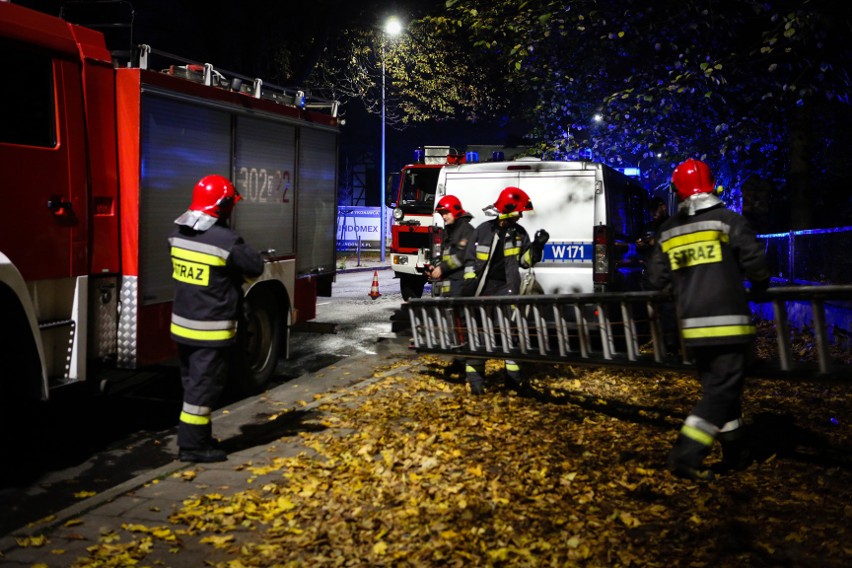 Szczecin: Zawalił się dach w dawnej przychodni przy Słowackiego [zdjęcia]