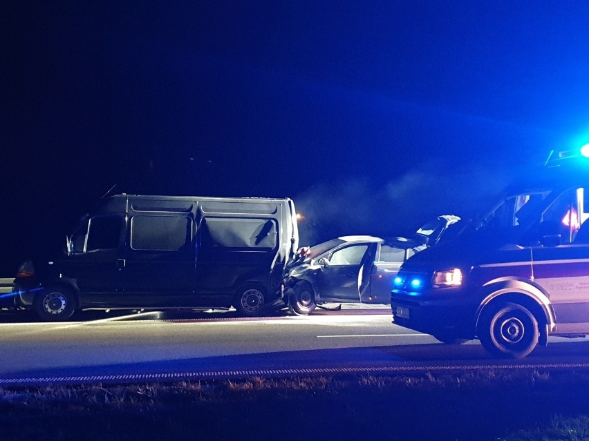 2 samochody zderzyły się na autostradzie A4. Utrudnienia