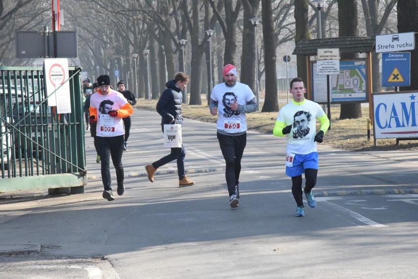 Bieg Tropem Wilczym we Wrocławiu. Uczcili pamięć żołnierzy wyklętych [ZDJĘCIA, WYNIKI]