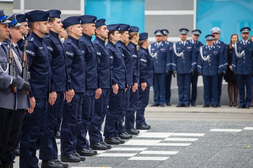 Na placu przed Komendą Wojewódzką Policji w Białymstoku...