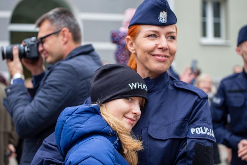 Na placu przed Komendą Wojewódzką Policji w Białymstoku...