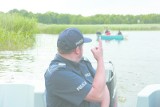 Policjanci z patrolu wodnego: sternicy, ratownicy i stróże prawa w jednym