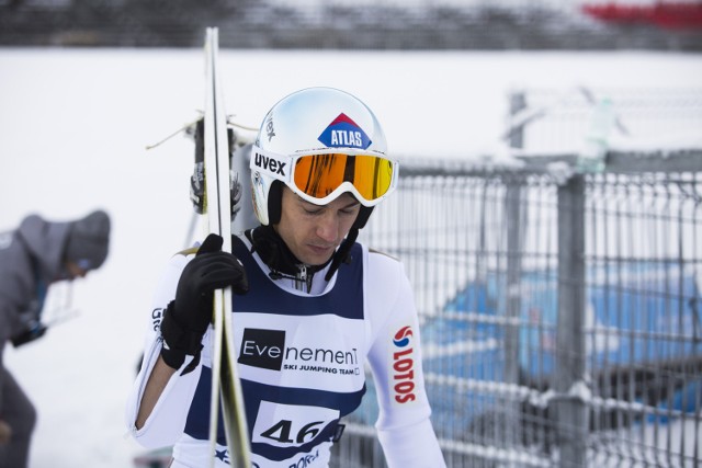 Kamil Stoch zastanawia się czy wystąpić w kwalifikacjach w Bischofshofen, ale w konkursie na pewno będzie skakał. ZOBACZ TRANSMISJĘ NA ŻYWO