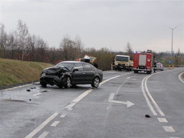 Kierowca matiza zginął w wyniku zderzenia ze skodą.