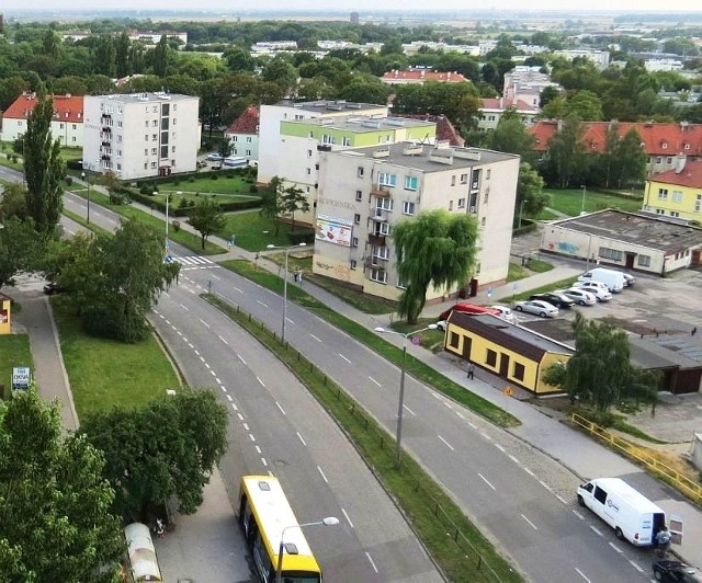 Lampy w ciągu dnia świeciły m.in. na al. Kopernika w Inowrocławiu