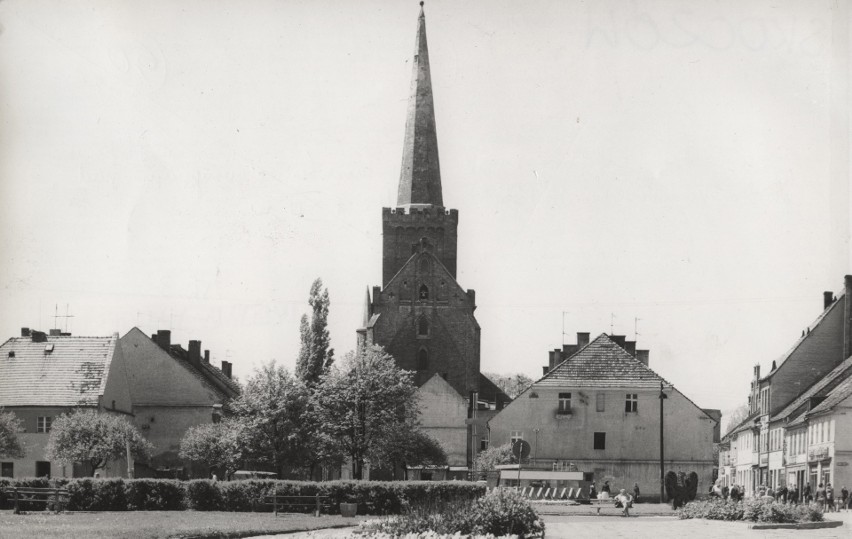 Zobacz Skoczów na fotografiach z lat 80. i 90. ubiegłego wieku