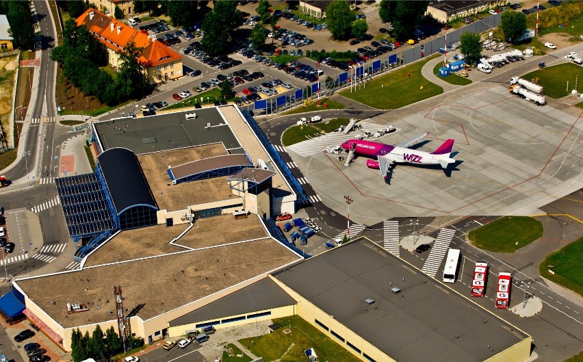 Pamiętacie, jak wyglądało stare lotnisko we Wrocławiu? [ZDJĘCIA]