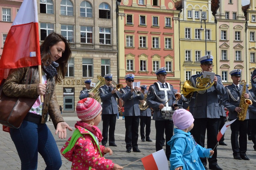 Obchody Dnia Flagi Rzeczypospolitej Polskiej na wrocławskim...