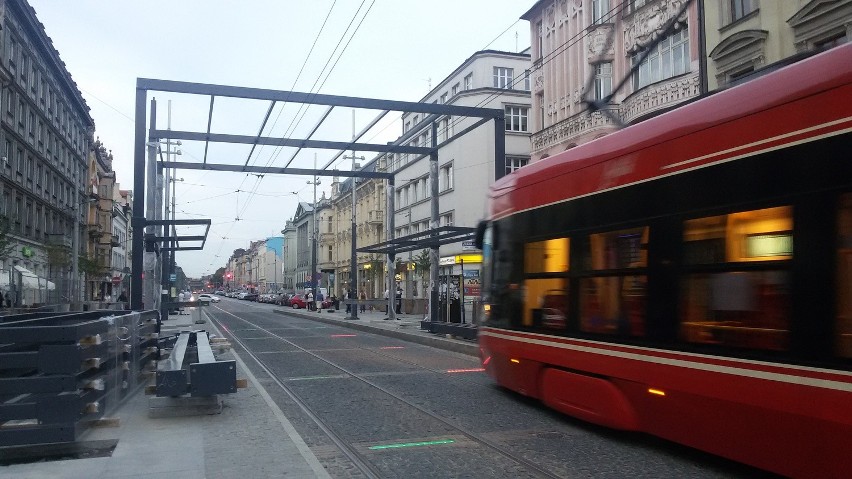 Budowa wiata na rynku w Katowicach