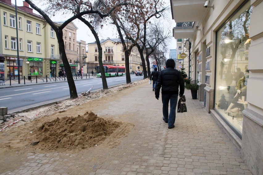 Przedłużają się prace przy zmianie wyglądu Krakowskiego...