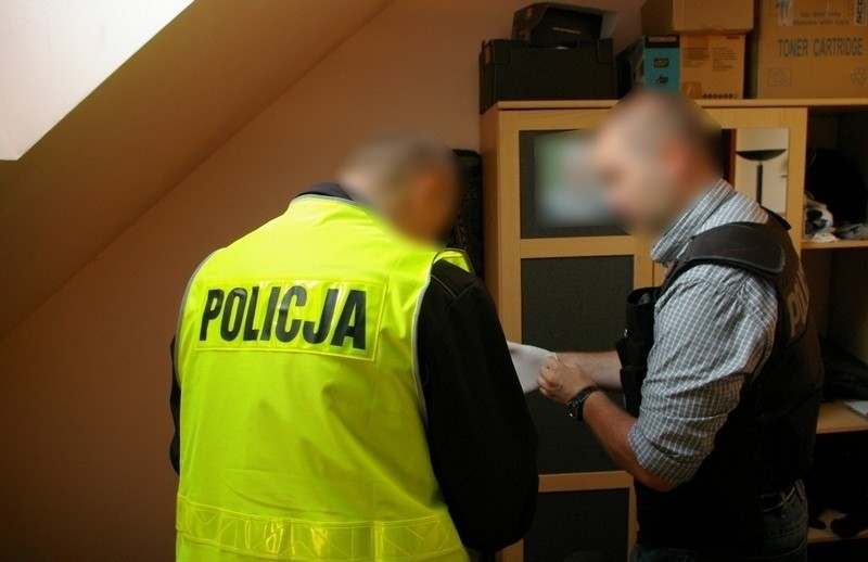 Policja w Lesznie zatrzymała mężczyznę, który udostępniał...